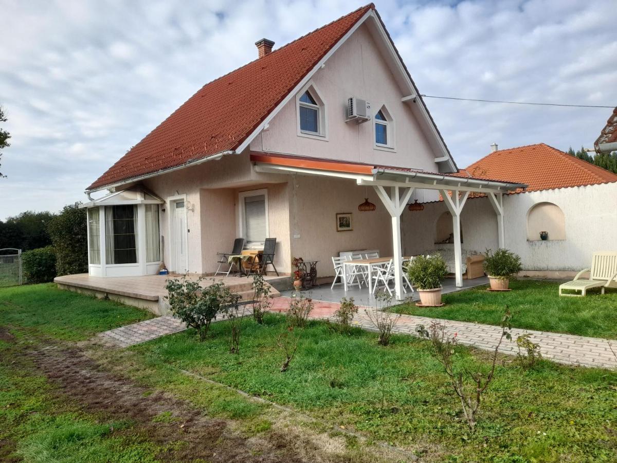 Gesztenyes Vendeghaz Harkan Exterior foto